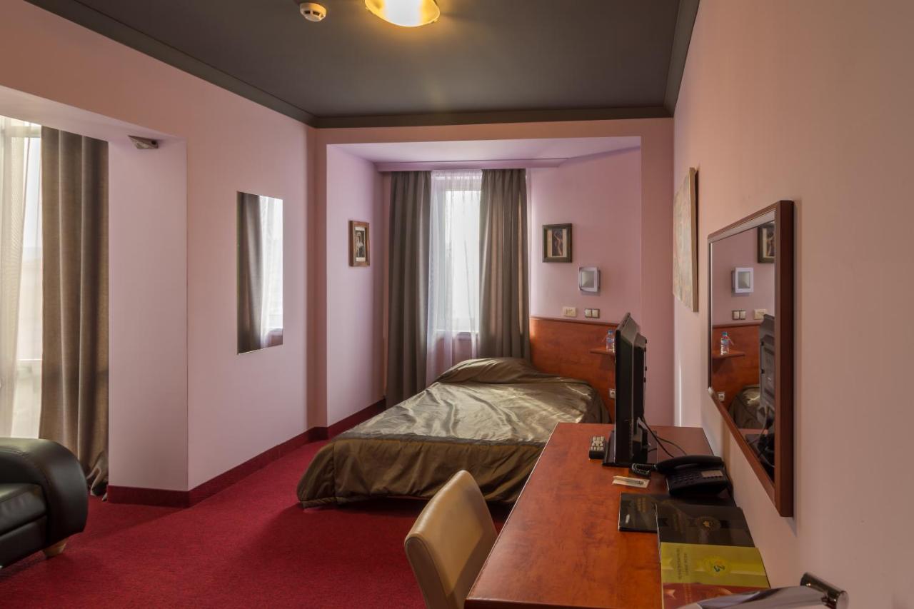 Diplomat Plaza Hotel & Resort Lukovit Exteriér fotografie
